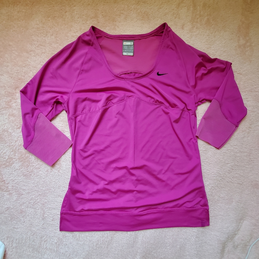 Nike Dry Fit Tee Fuschia Ladies Small